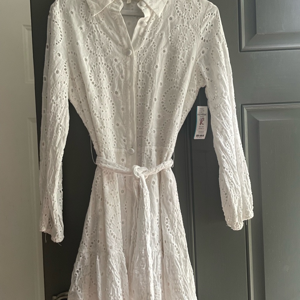 Chic White Eyelet Long Sleeve Dress